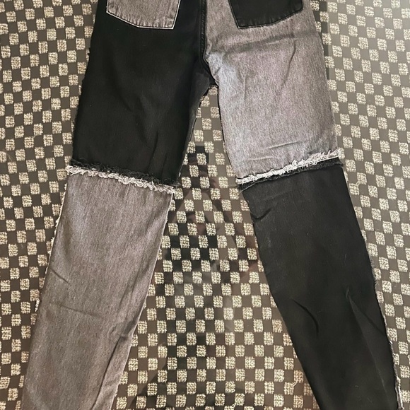 RAGGED Jeans - Picture 3 of 4